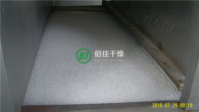 硅膠專(zhuān)用帶式干燥機(jī)